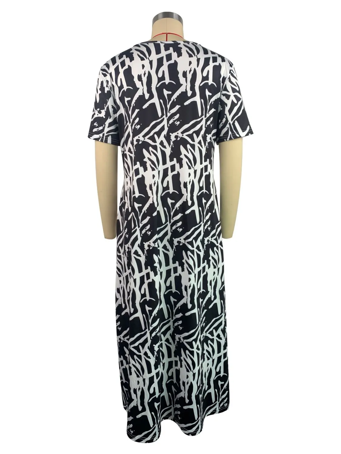 Plus Size Women Abstract Print Black And White Casual Loose Dress 5 Plus Size Women Abstract Print Black And White Casual Loose Dress - Image 3