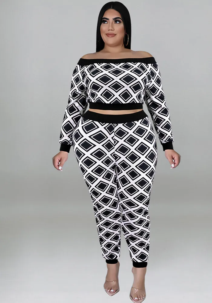 Plus Size Women'S Print Off Shoulder Top And Pants Two Piece Set 19 Plus Size Women'S Print Off Shoulder Top And Pants Two Piece Set - Image 17