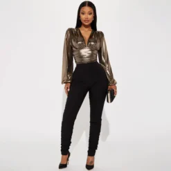 Fashionable Plus Size Women's V-Neck Long Sleeve Gathered Slim Waist Balloon Sleeve Top -Plus Size Dresses Shop 24d91d7ebb430bd1