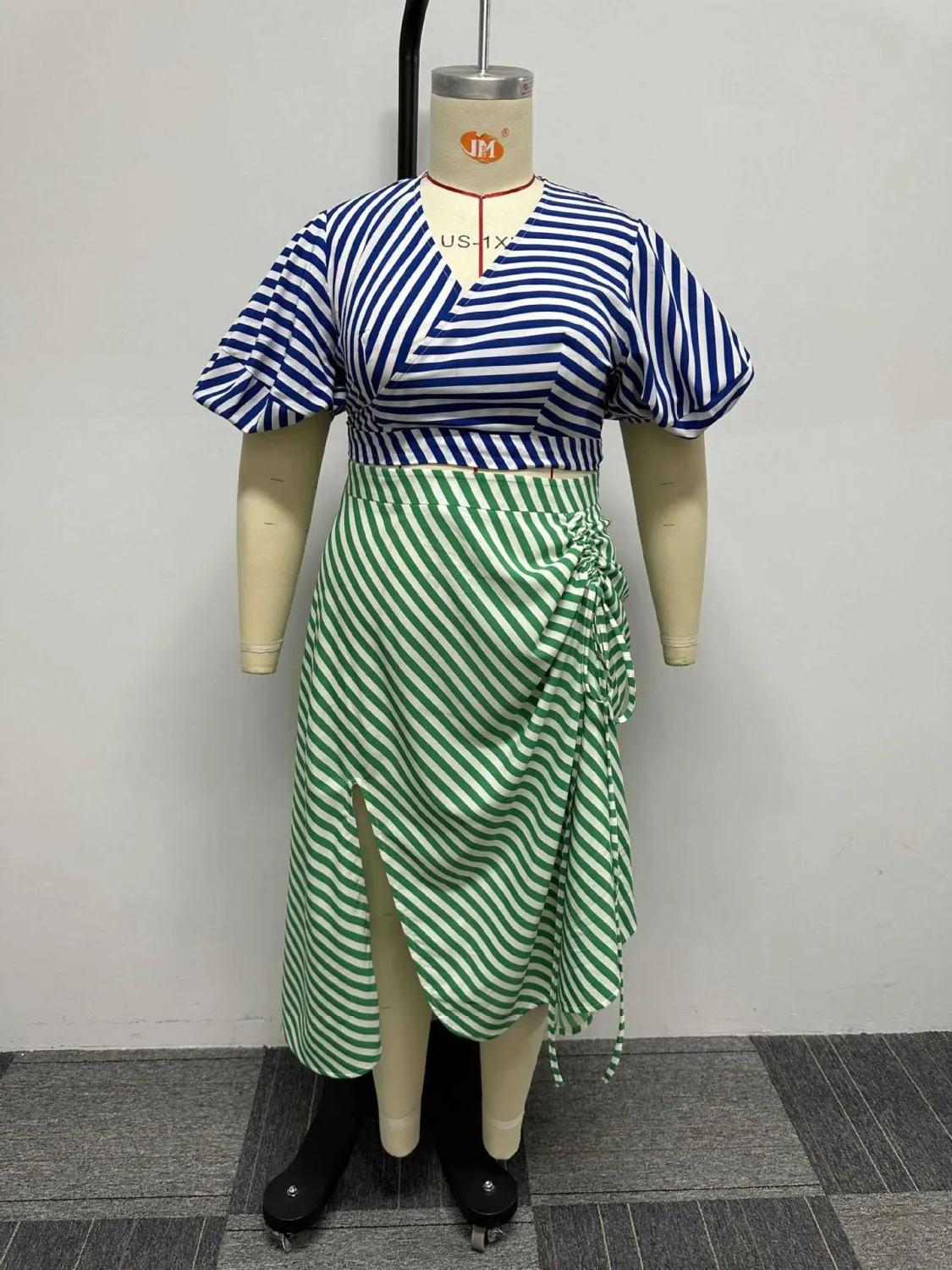 Sexy Irregular Stripe Contrast COLor Drawstring Lace-Up Slit Plus Size Two Piece Skirt Set Nightclub Dress 3 Sexy Irregular Stripe Contrast COLor Drawstring Lace-Up Slit Plus Size Two Piece Skirt Set Nightclub Dress