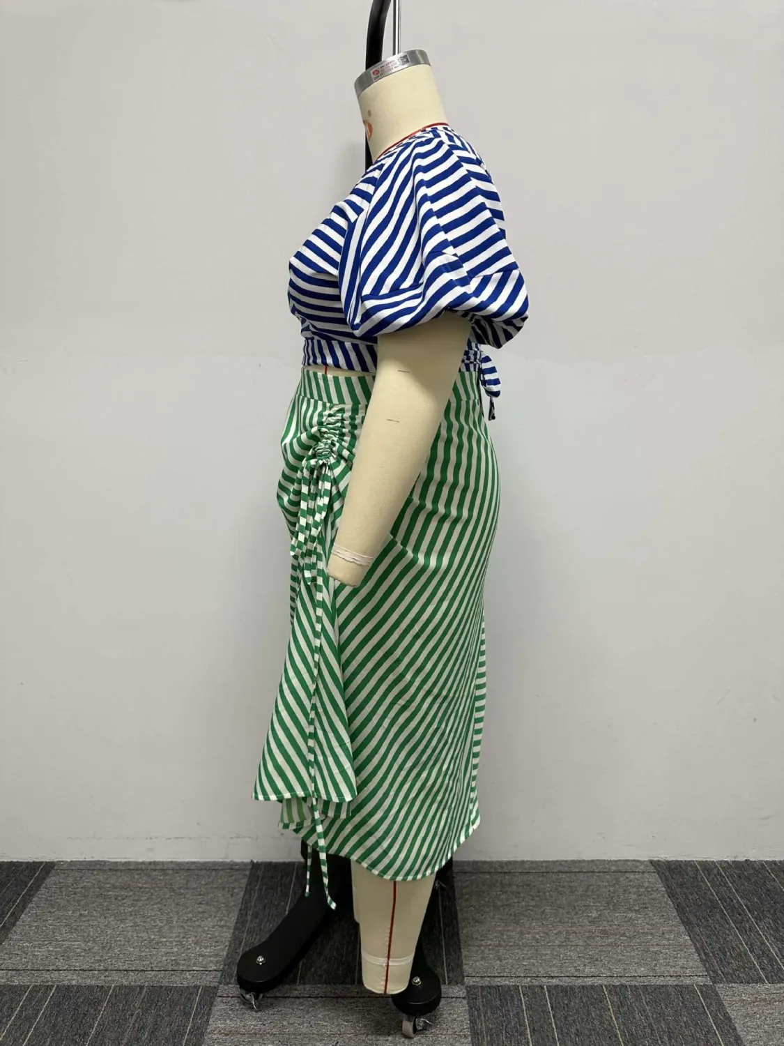 Sexy Irregular Stripe Contrast COLor Drawstring Lace-Up Slit Plus Size Two Piece Skirt Set Nightclub Dress 7 Sexy Irregular Stripe Contrast COLor Drawstring Lace-Up Slit Plus Size Two Piece Skirt Set Nightclub Dress - Image 5