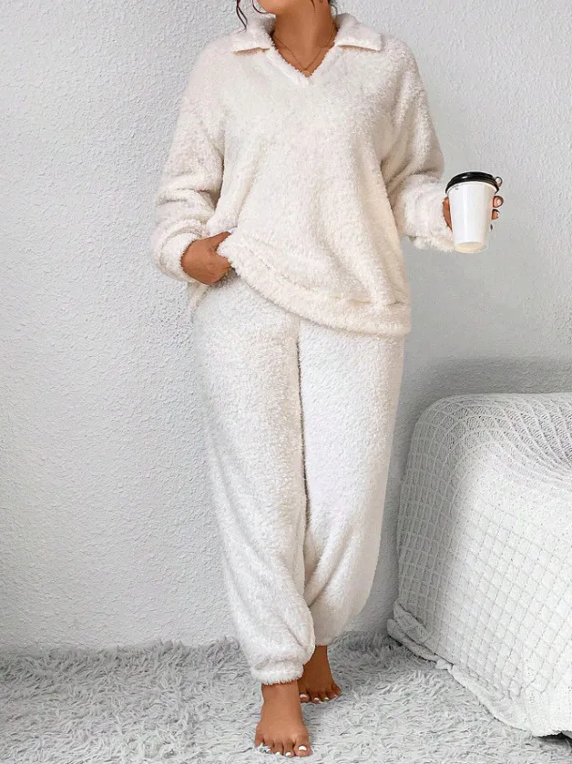 Plus Size Women Winter Solid Top And Pant Casual Two-piece Set 4 Plus Size Women Winter Solid Top And Pant Casual Two-piece Set - Image 2