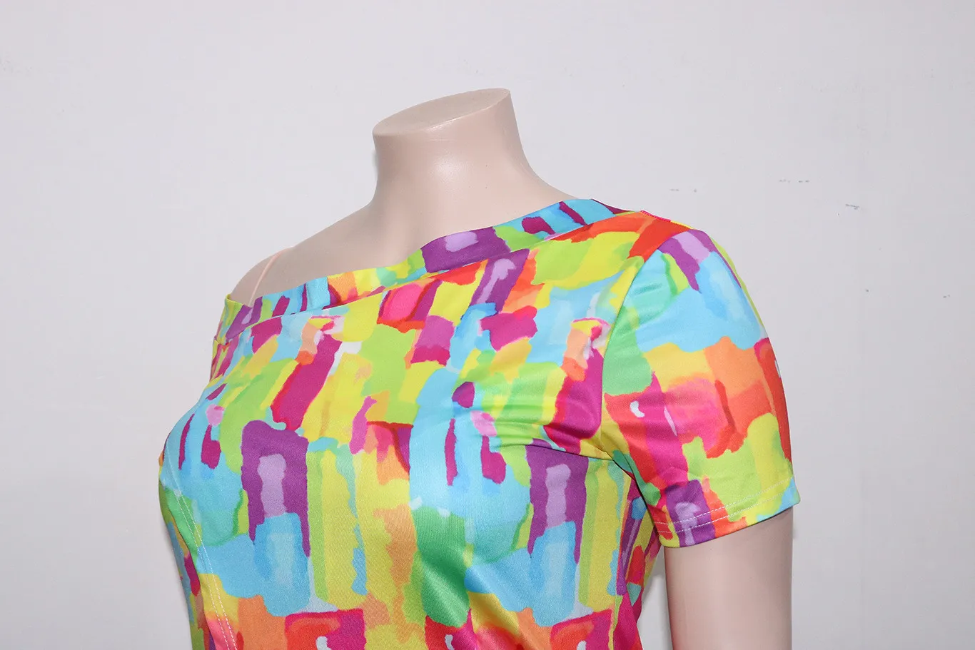 Women Sexy Off-Shoulder Casual Print Top And Pants Two-Piece Set 3 Women Sexy Off-Shoulder Casual Print Top And Pants Two-Piece Set - Image 2