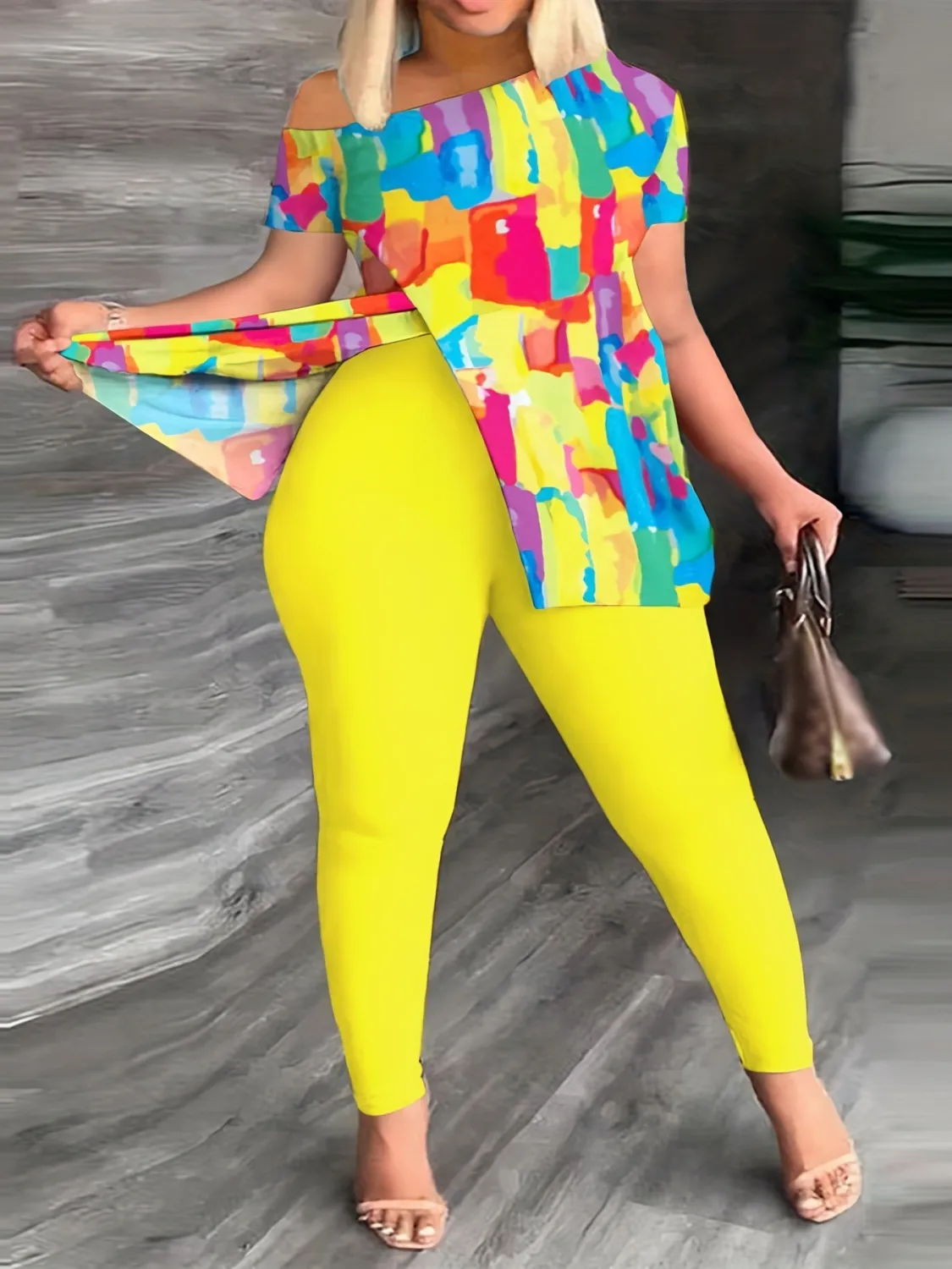 Women Sexy Off-Shoulder Casual Print Top And Pants Two-Piece Set 2 Women Sexy Off-Shoulder Casual Print Top And Pants Two-Piece Set